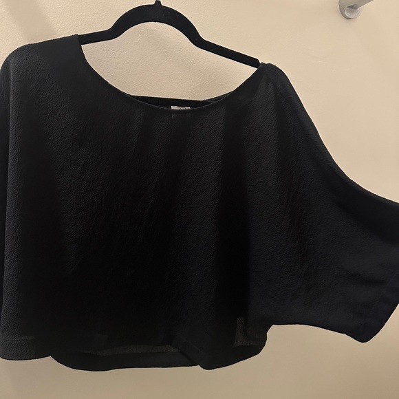 Aritzia black blouse - Picture 2 of 4
